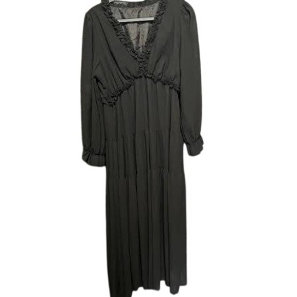 Source Unknown Dresses & Skirts - 🕷️🖤 Beautiful Black Maxi Dress 🖤🕷️